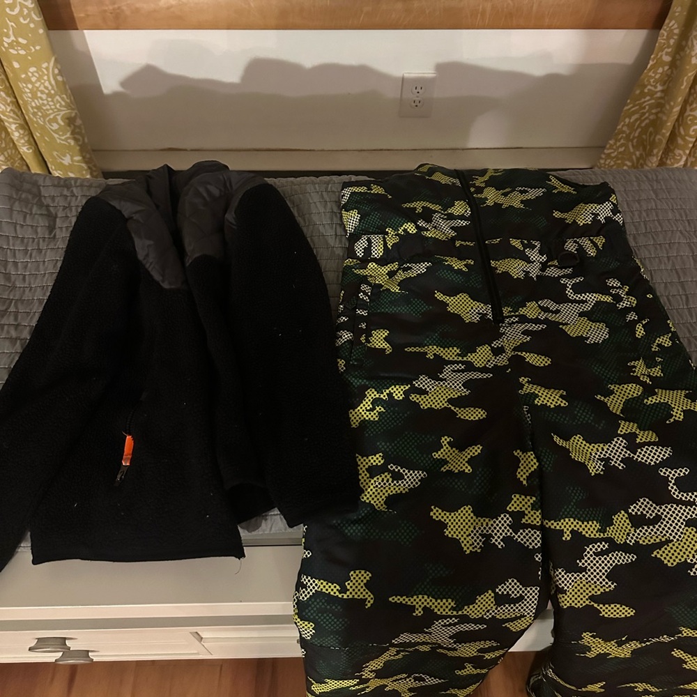 Athletech Black and Yellow Patterned Jacket